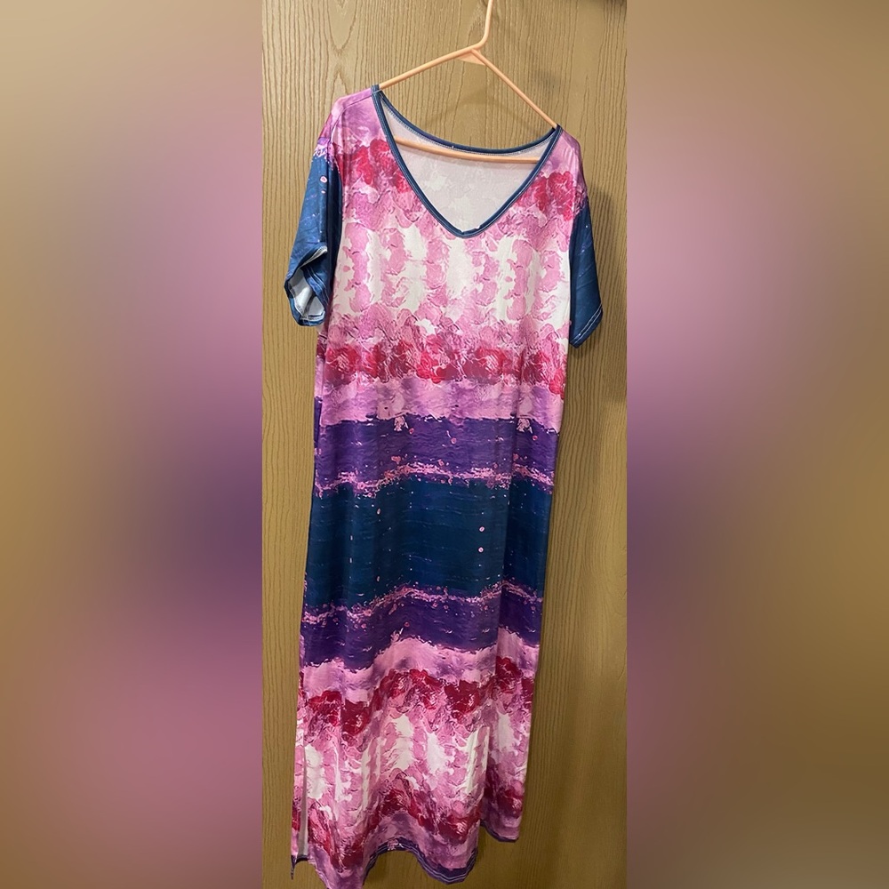 NWOT-Multicolor V-Neck Women's Dress